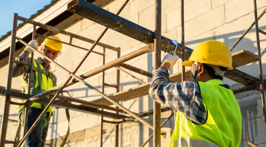 Professional gutter cleaning in Windsor Mill, MD